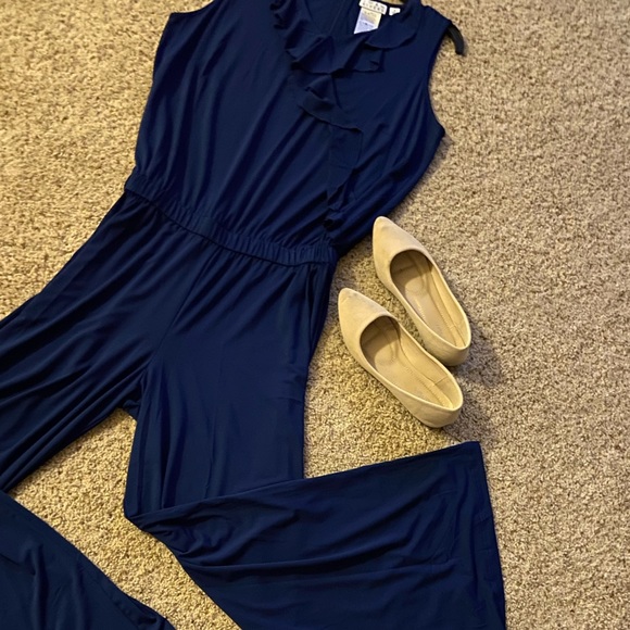 NWOT💙Joan Rivers Ruffled Sleeveless Jumpsuit - Picture 9 of 16